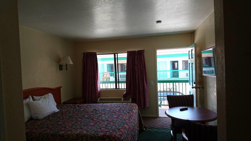 Bristol Motel Long Beach Exterior photo